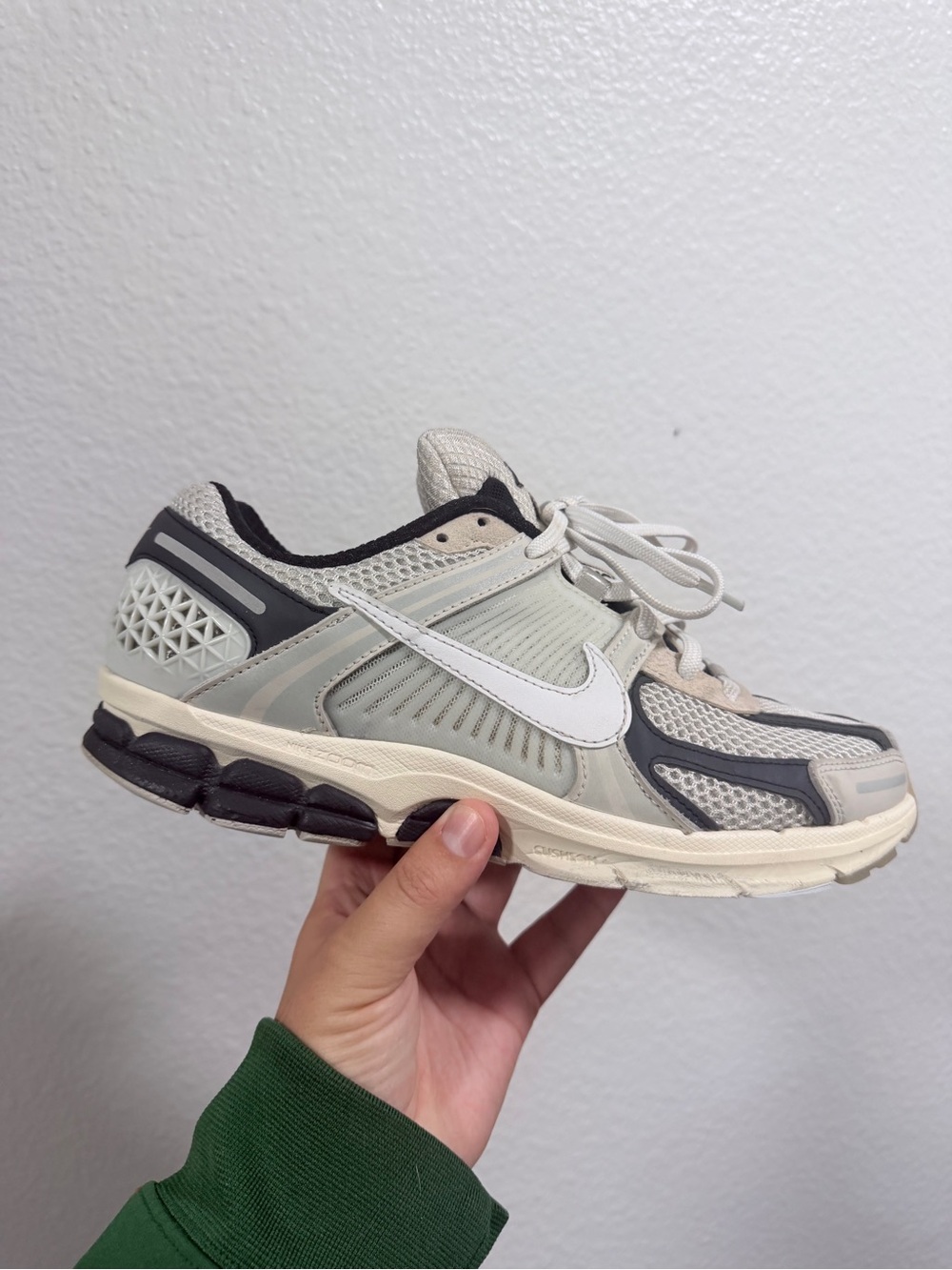 Nike Vomero 5 - Picture 1 of 9